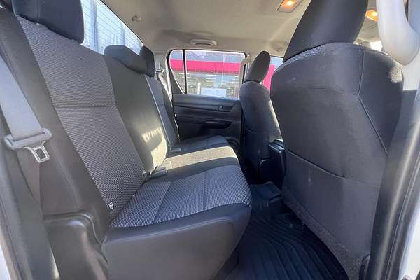 2015 Toyota Hilux Workmate GUN125R 4X4