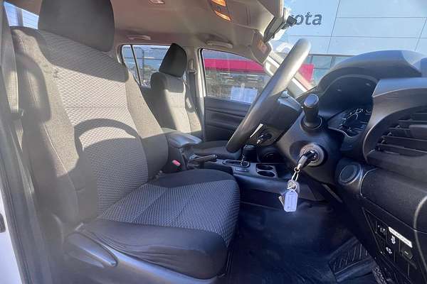 2015 Toyota Hilux Workmate GUN125R 4X4