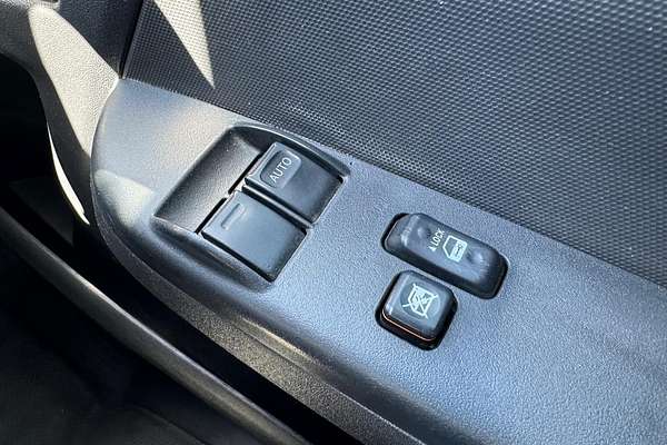 2018 Toyota Hiace KDH201R LWB