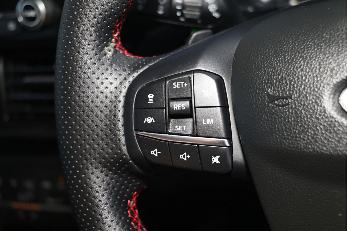 2022 Ford Escape ST-Line ZH