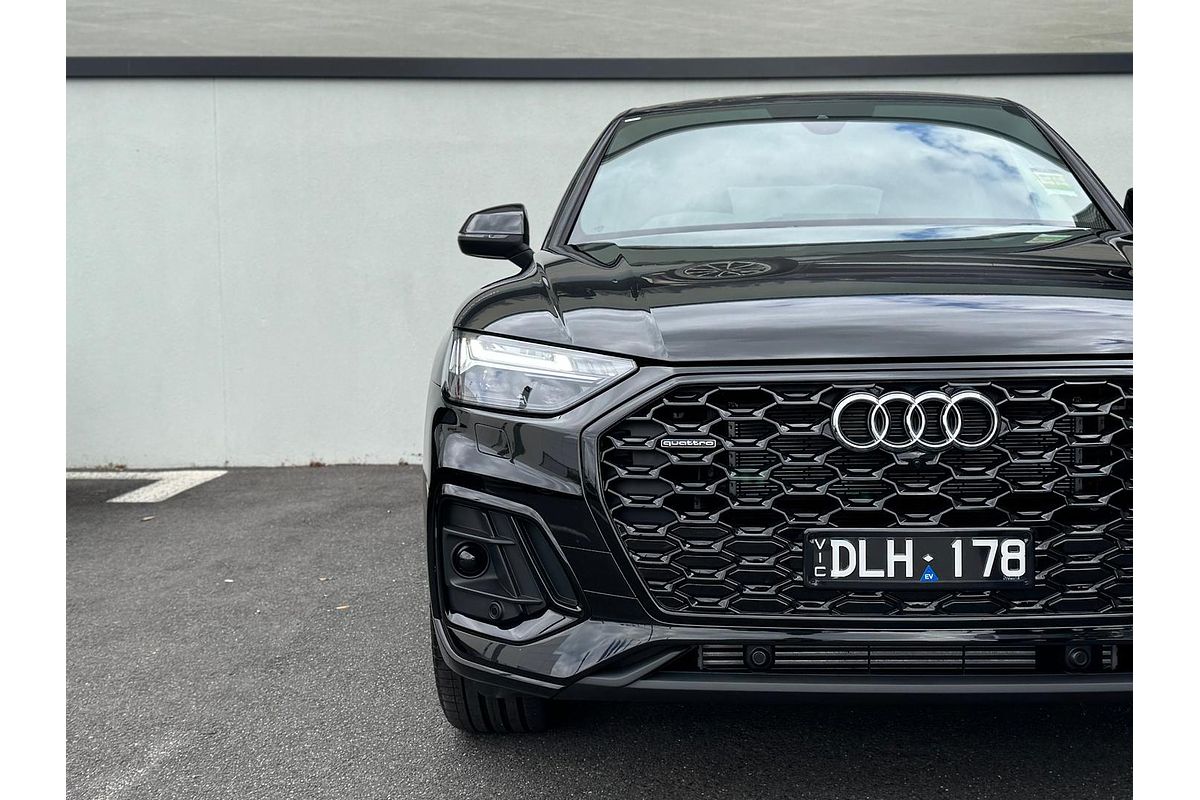 2024 Audi Q5 55 TFSI e S line FY