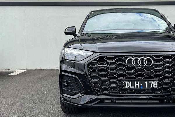 2024 Audi Q5 55 TFSI e S line FY