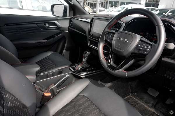 2025 Isuzu D-MAX X-TERRAIN 4X4