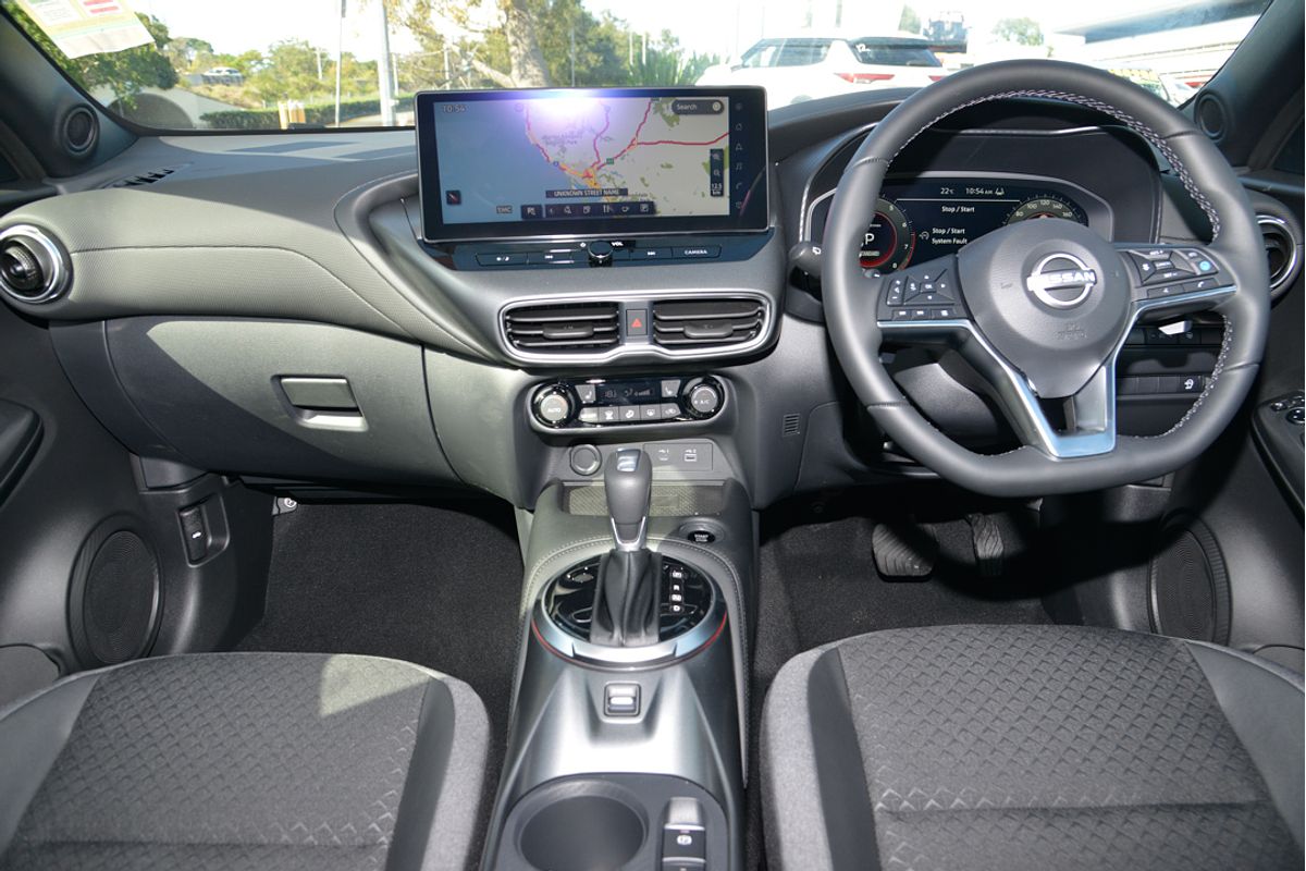 2024 Nissan JUKE ST-L F16