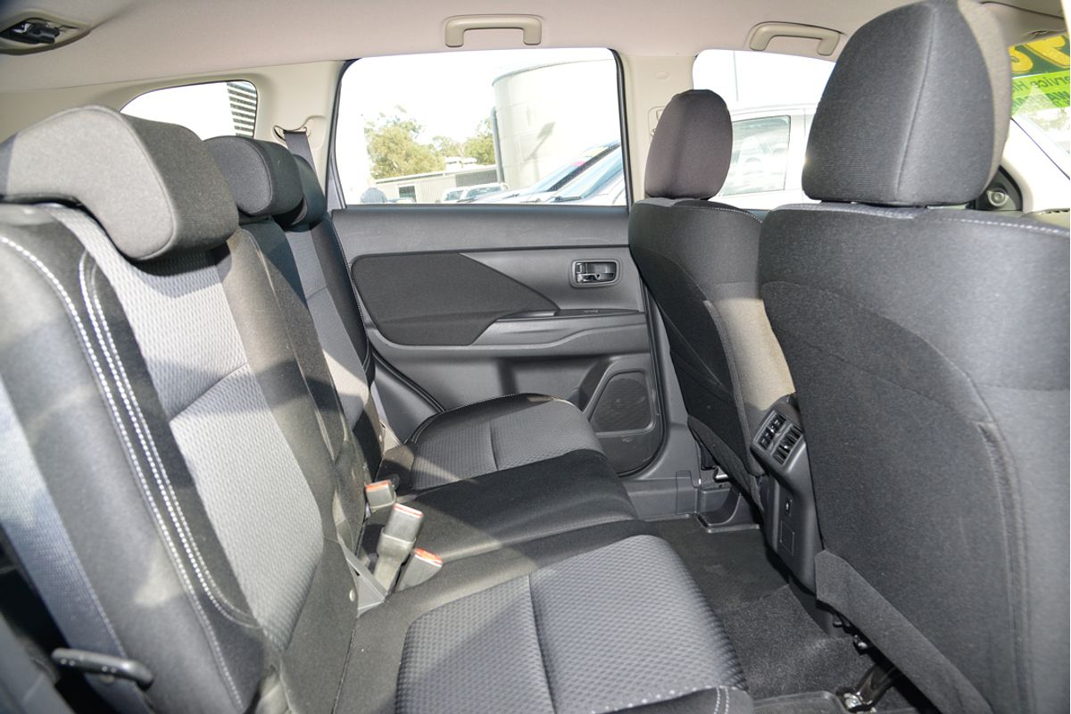 2019 Mitsubishi Outlander ES ZL