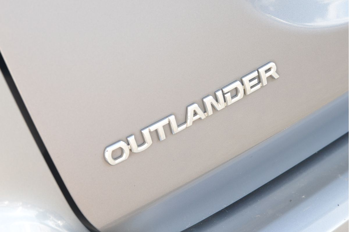 2019 Mitsubishi Outlander ES ZL
