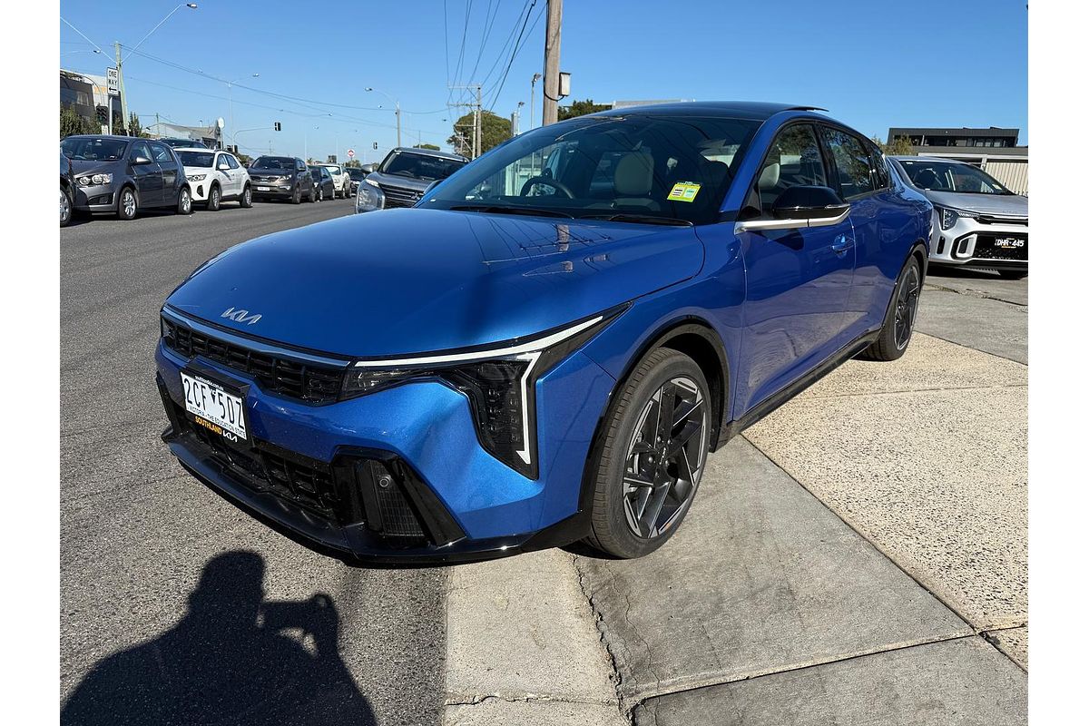 2025 Kia K4 GT-Line CL4m