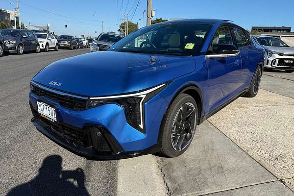 2025 Kia K4 GT-Line CL4m