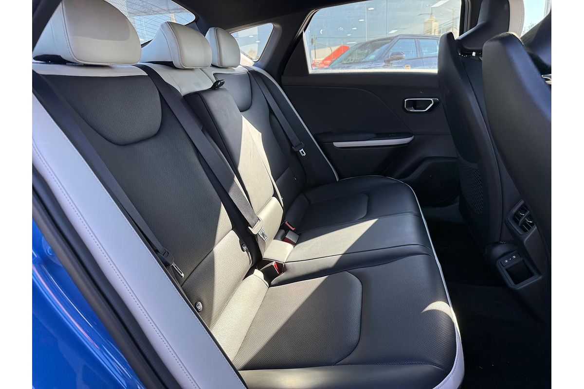 2025 Kia K4 GT-Line CL4m