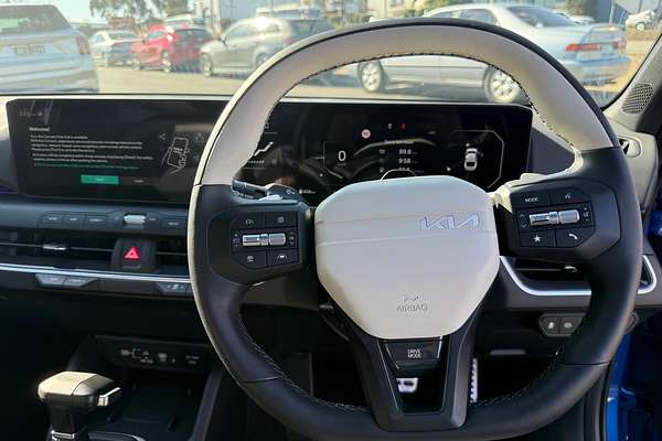 2025 Kia K4 GT-Line CL4m