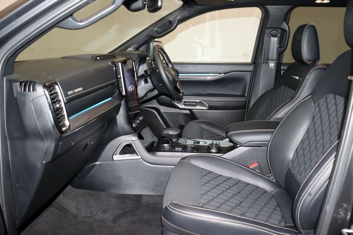 2024 Ford Everest Platinum