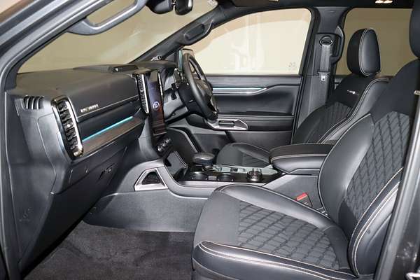 2024 Ford Everest Platinum