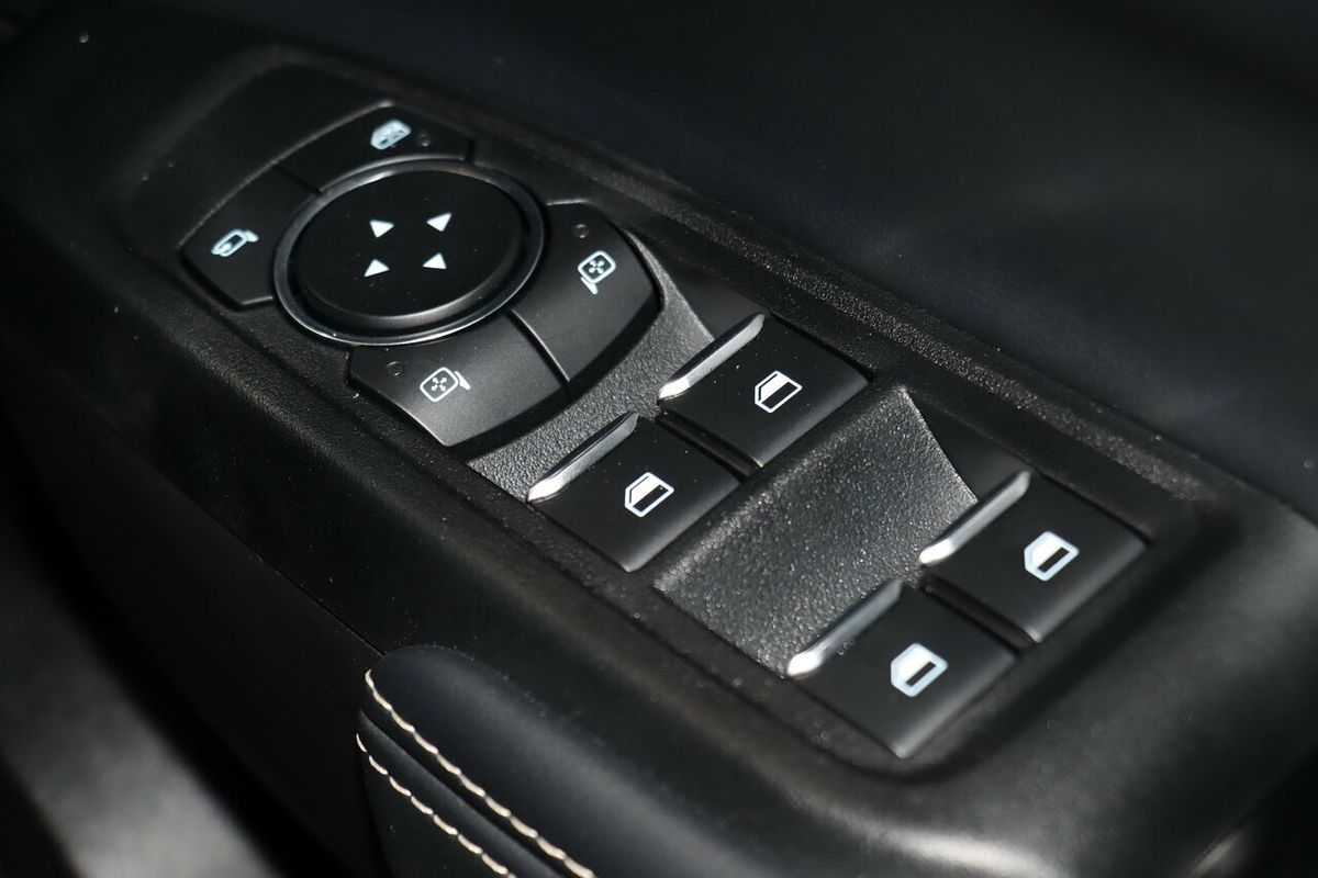 2024 Ford Everest Platinum