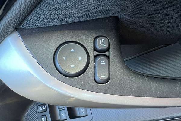 2023 Mitsubishi Eclipse Cross LS YB
