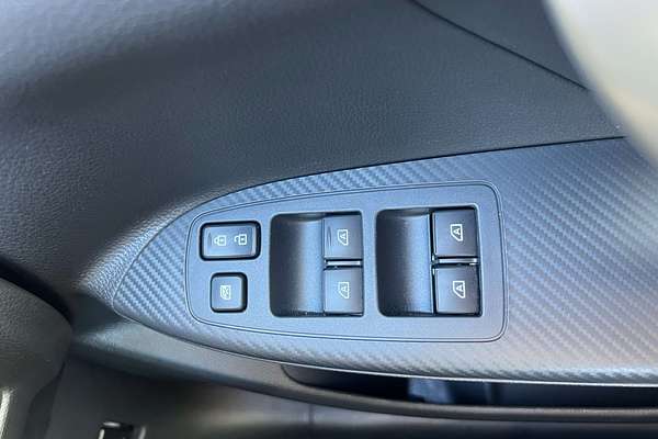 2023 Mitsubishi Eclipse Cross LS YB