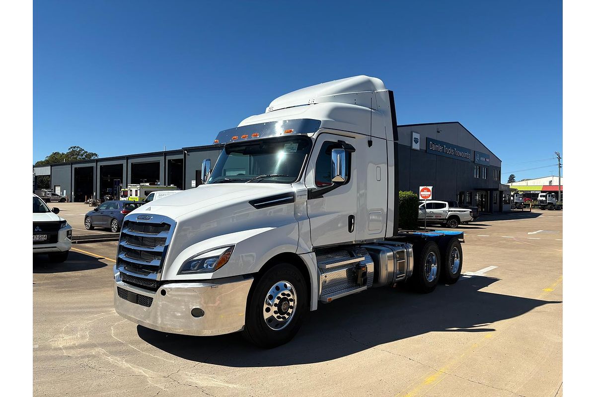 2024 Freightliner Cascadia 126