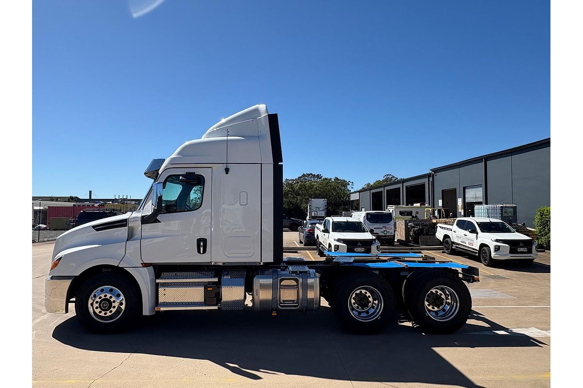2024 Freightliner Cascadia 126