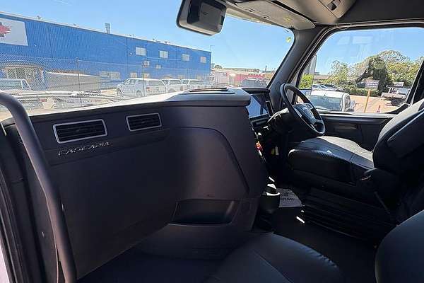 2024 Freightliner Cascadia 126