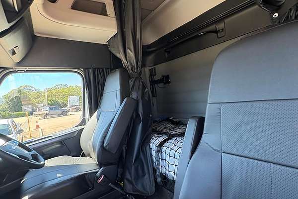 2024 Freightliner Cascadia 126