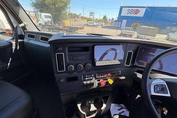 2024 Freightliner Cascadia 126