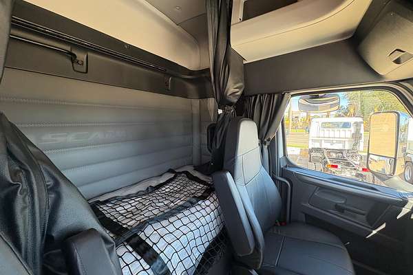 2024 Freightliner Cascadia 126