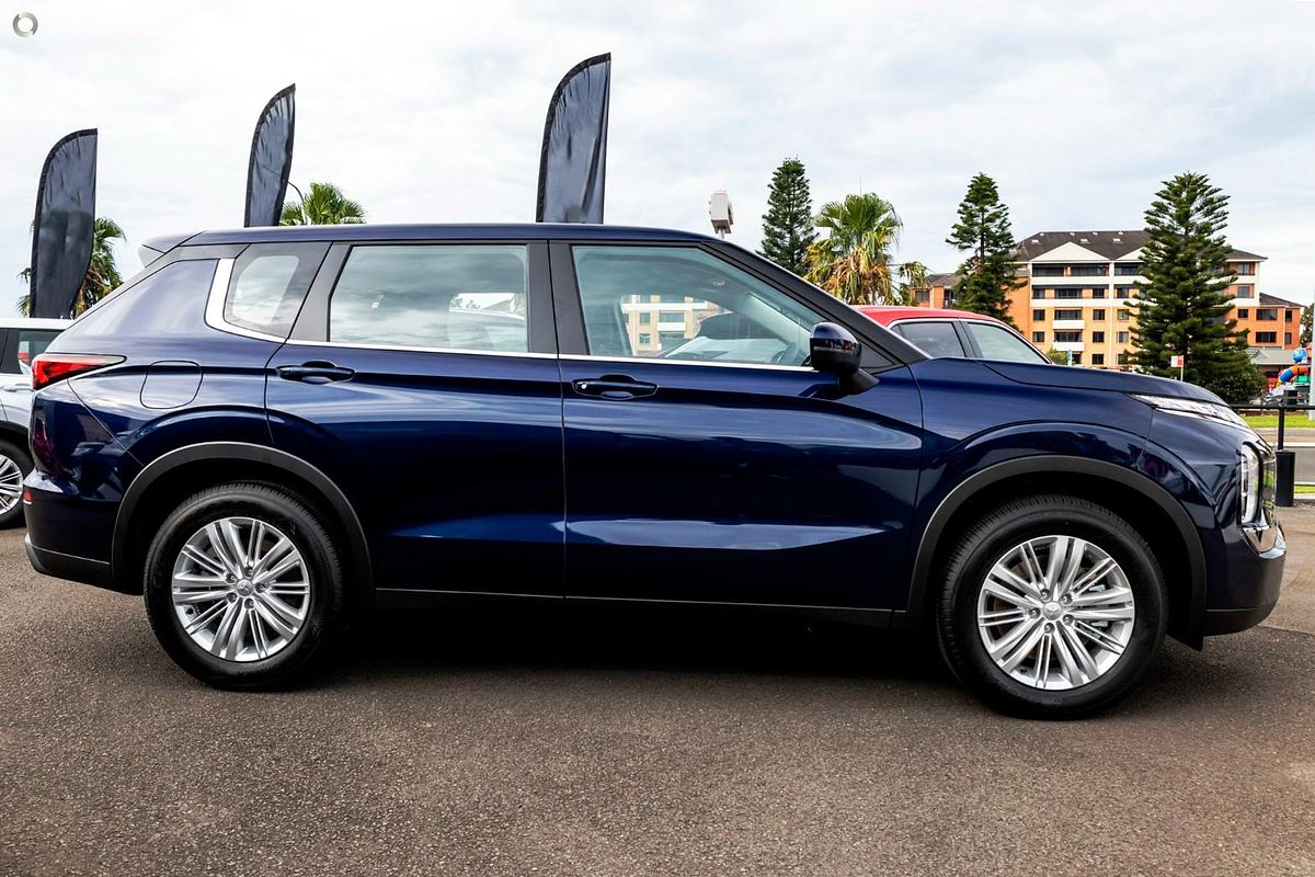 2024 Mitsubishi Outlander ES ZM