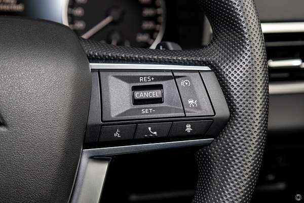 2024 Mitsubishi Outlander ES ZM
