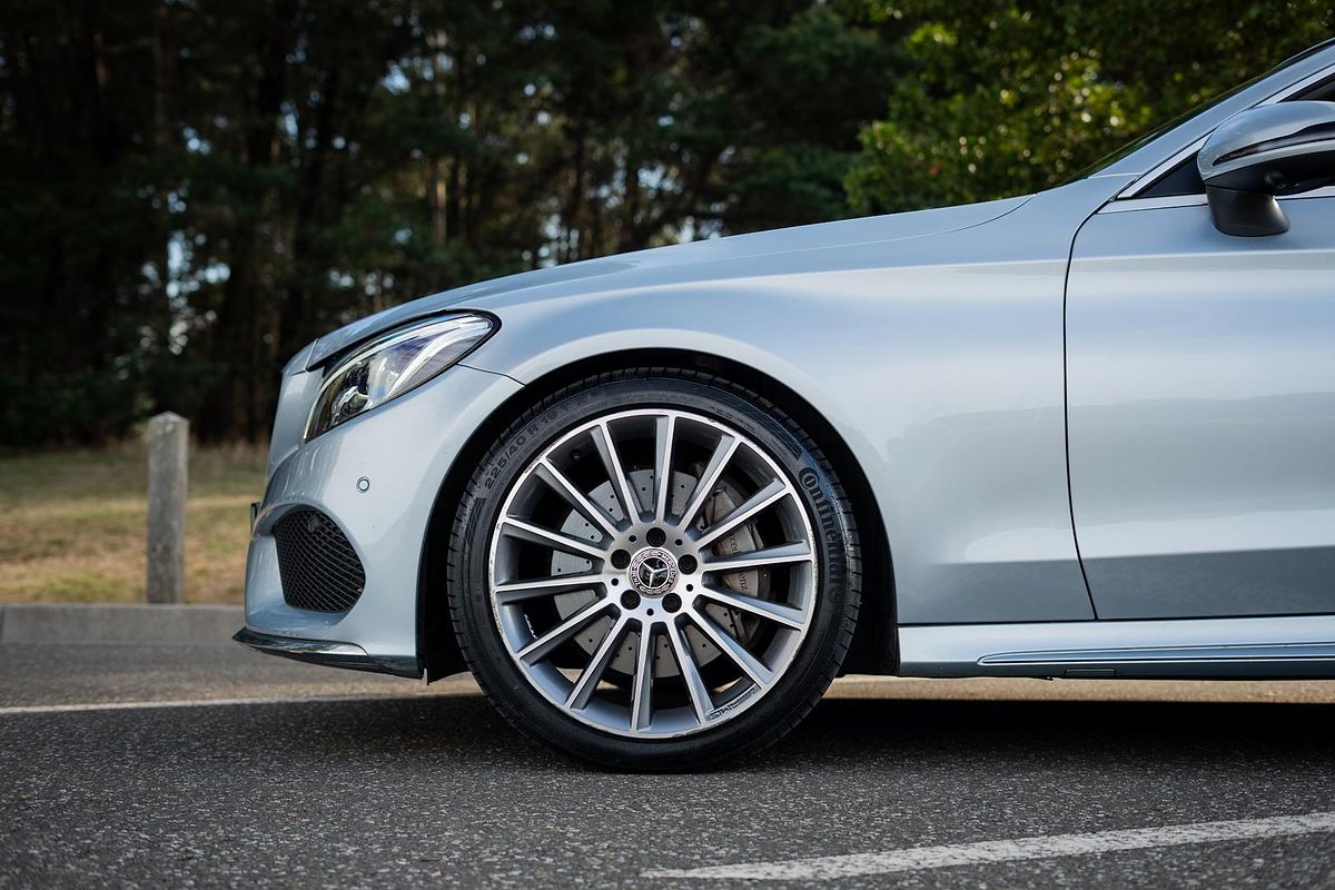 2018 Mercedes-Benz C-Class C300 A205