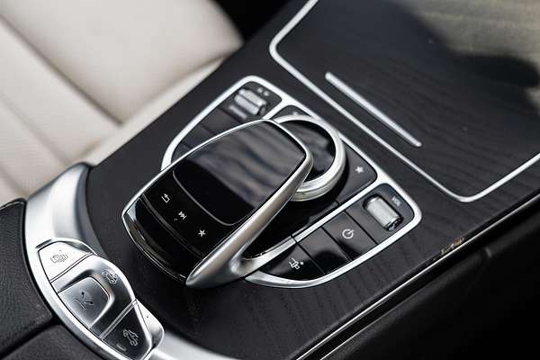 2018 Mercedes-Benz C-Class C300 A205