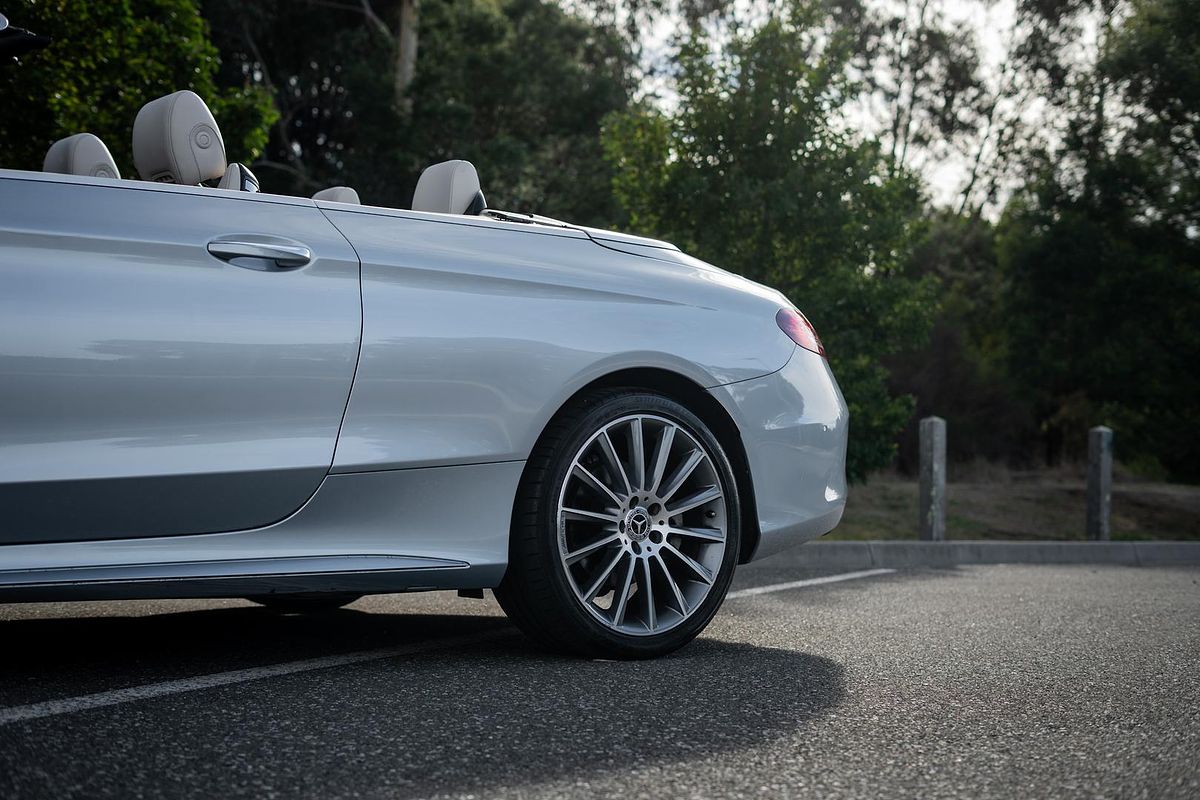 2018 Mercedes-Benz C-Class C300 A205