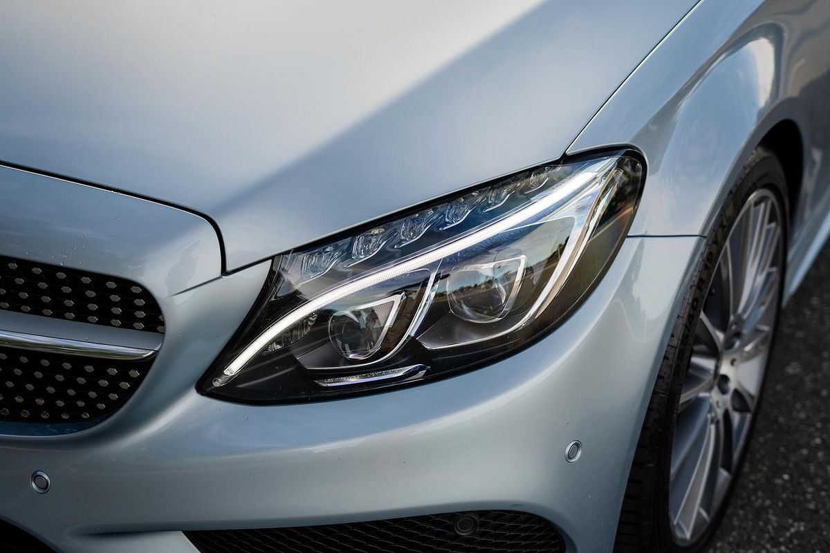2018 Mercedes-Benz C-Class C300 A205