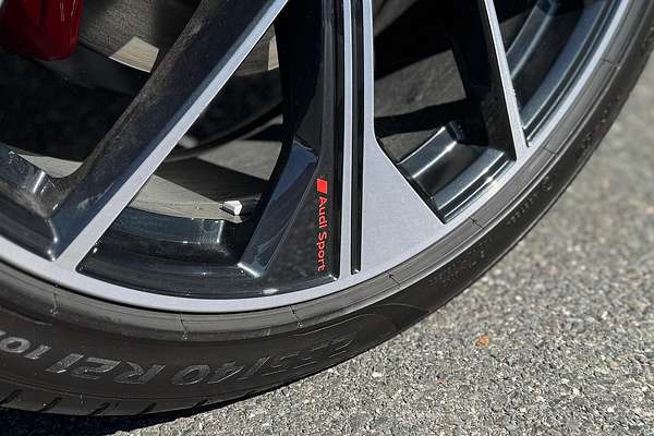 2024 Audi Q5 55 TFSI e S Line FY