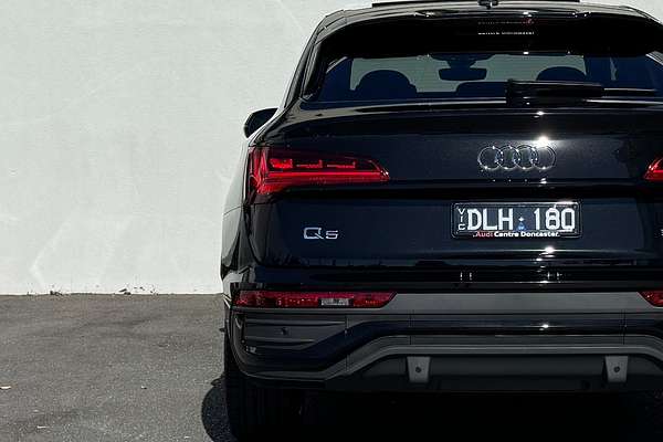 2024 Audi Q5 55 TFSI e S Line FY