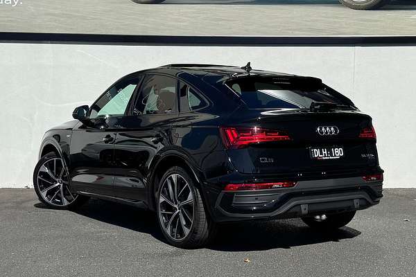 2024 Audi Q5 55 TFSI e S Line FY