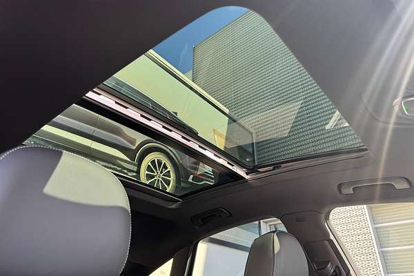 2024 Audi Q5 55 TFSI e S Line FY