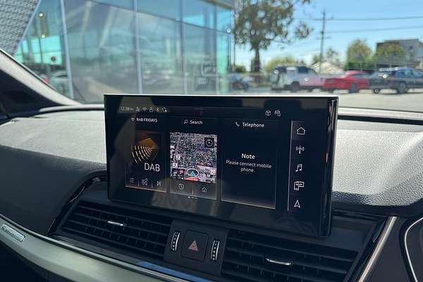 2024 Audi Q5 55 TFSI e S Line FY