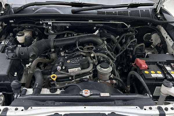 2017 Toyota Hilux Workmate TGN121R Rear Wheel Drive