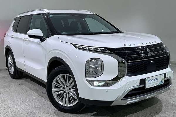 2023 Mitsubishi Outlander LS ZM