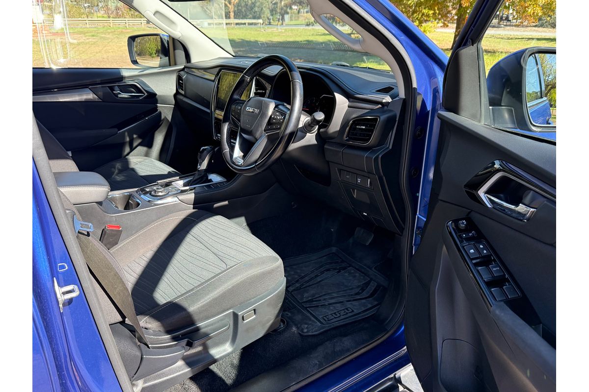 2021 Isuzu MU-X LS-U