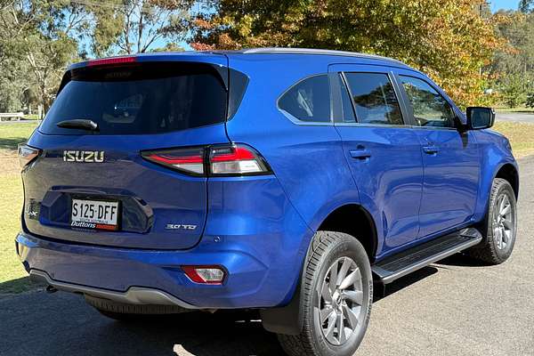 2021 Isuzu MU-X LS-U