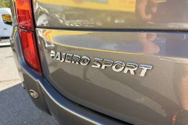 2017 Mitsubishi Pajero Sport Exceed QE
