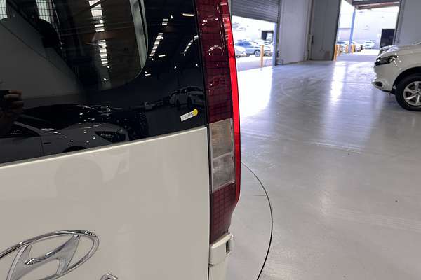 2022 Hyundai STARIA LOAD US4.V1