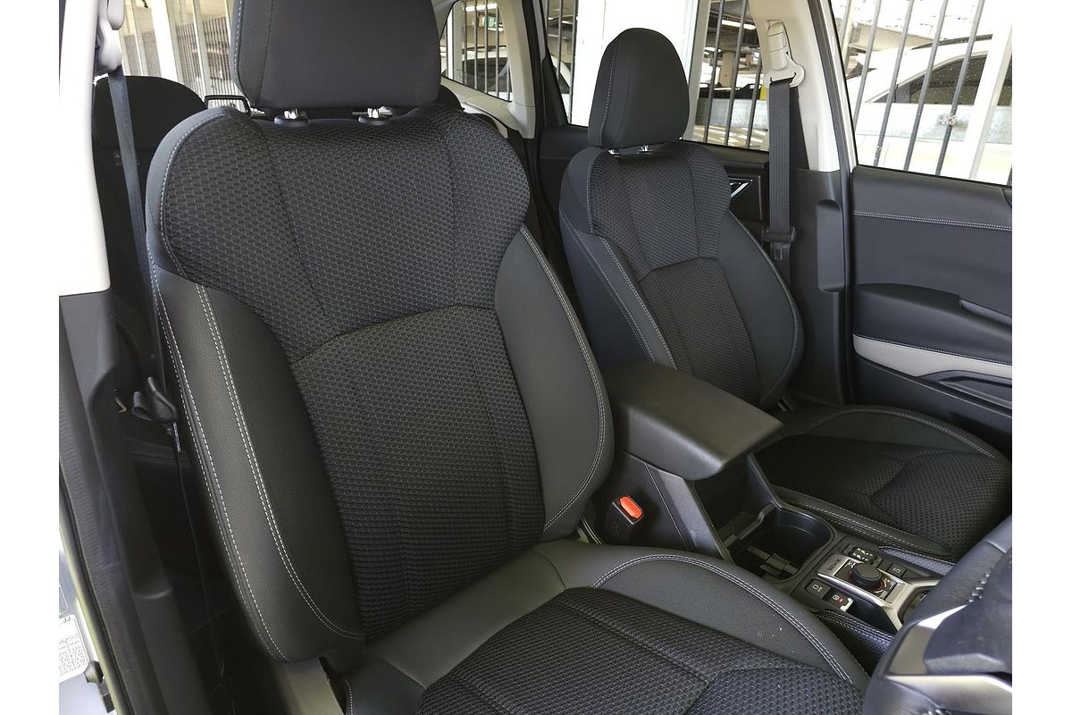 2024 Subaru Forester 2.5i Premium S5