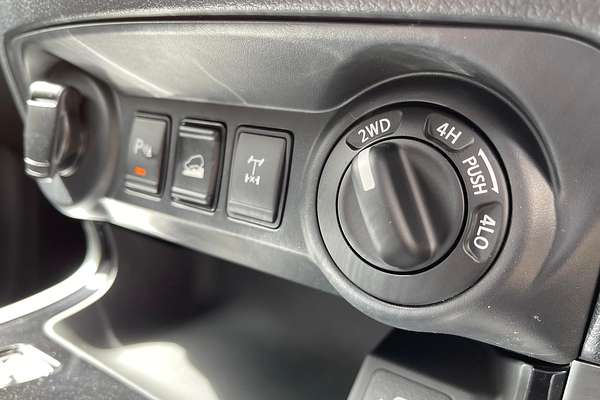 2024 Nissan Navara ST-X D23 4X4