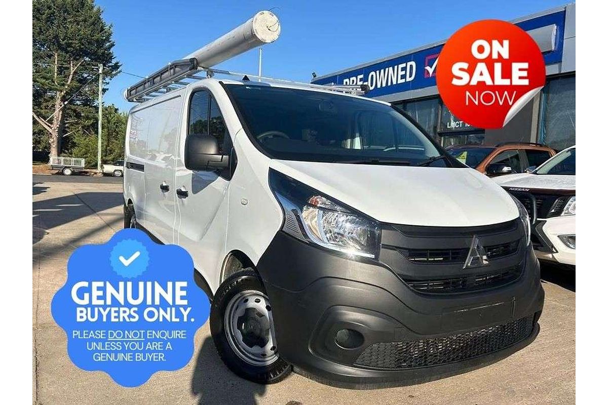 2022 Mitsubishi Express GLX SN SWB