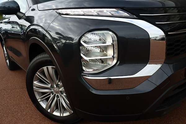 2024 Mitsubishi Outlander ES ZM