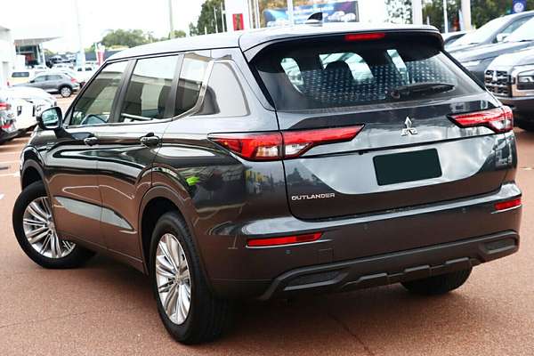 2024 Mitsubishi Outlander ES ZM
