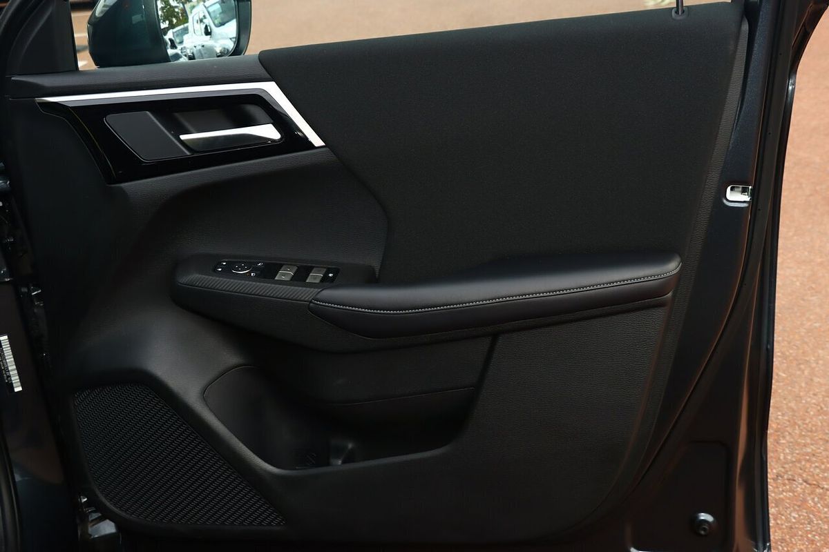2024 Mitsubishi Outlander ES ZM