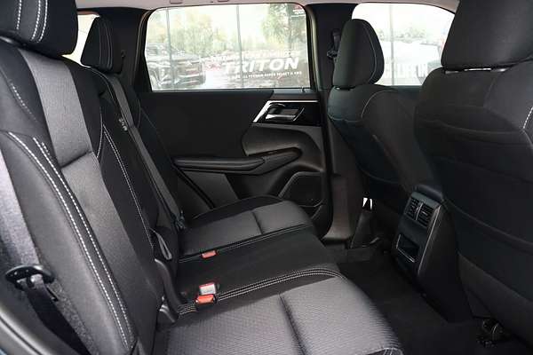 2024 Mitsubishi Outlander ES ZM