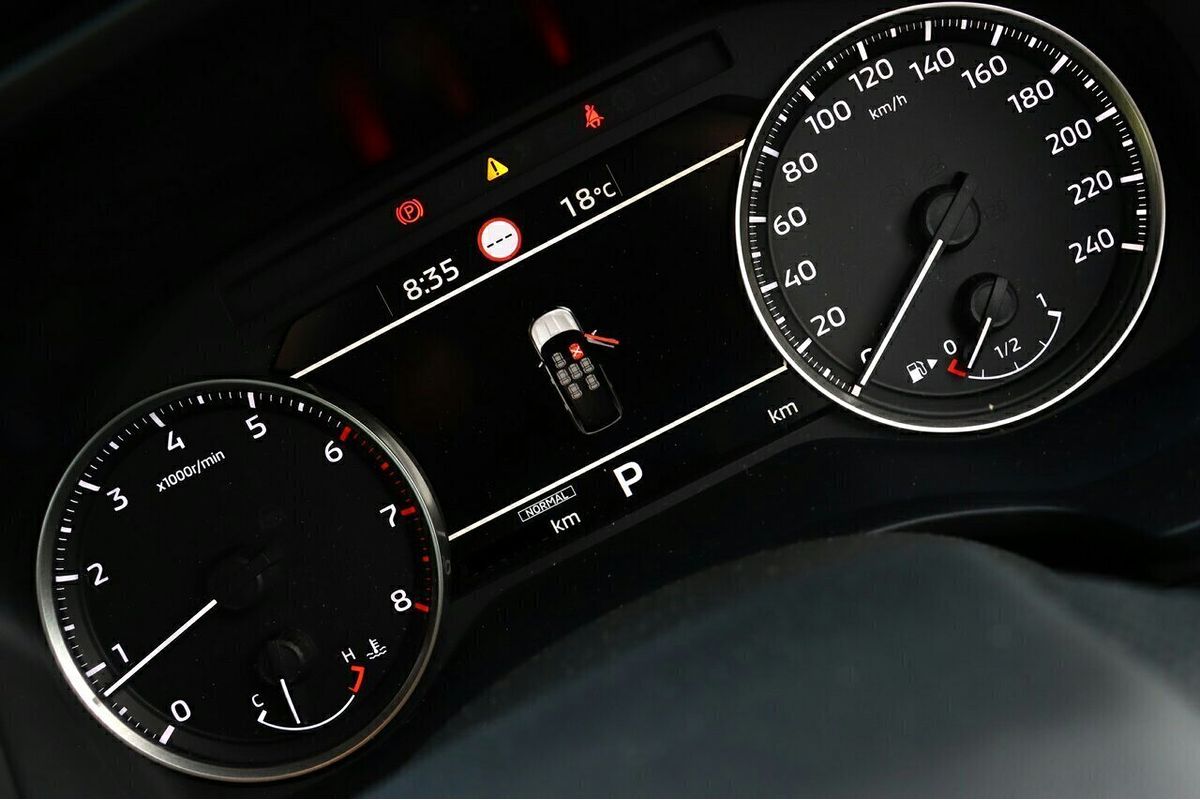 2024 Mitsubishi Outlander ES ZM